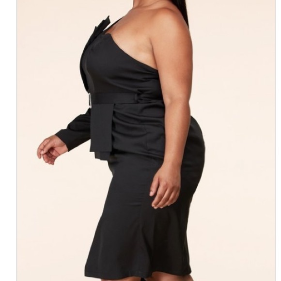 New plus black dress - Picture 7 of 10